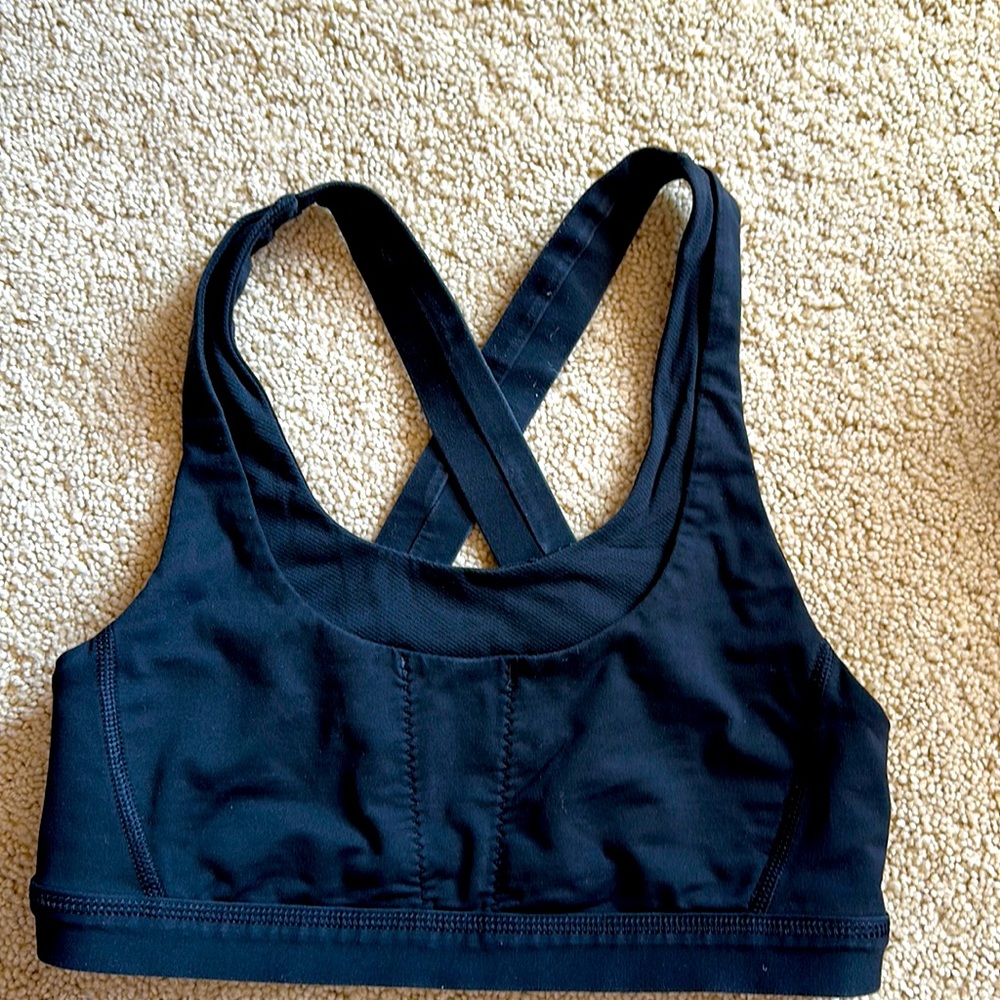Lululemon run stuff your bra black size 6